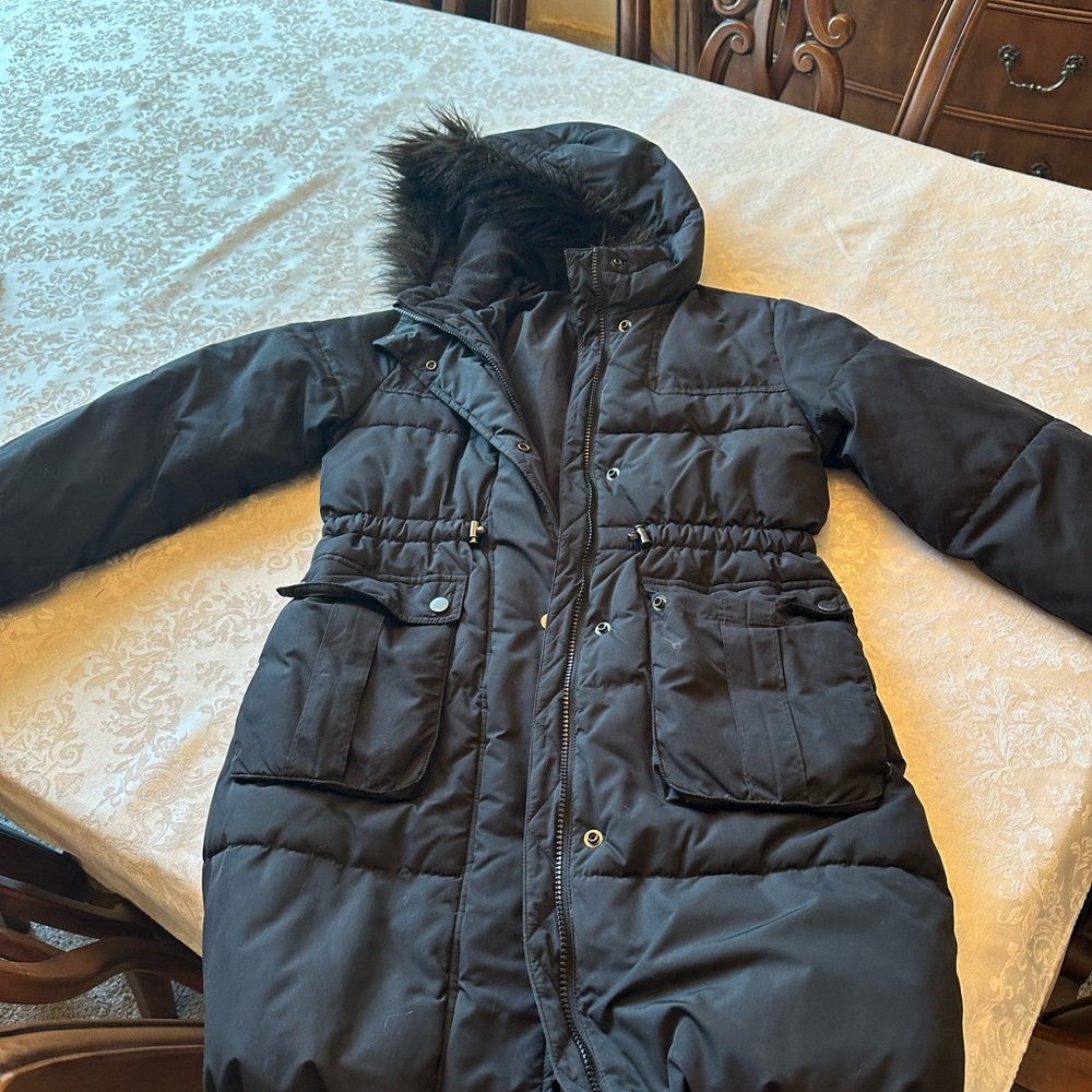 GAP KIDS Black Winter Jacket Size 12-23. Faux Fur around hoodie